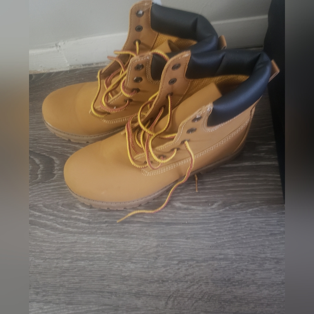 Men's boots